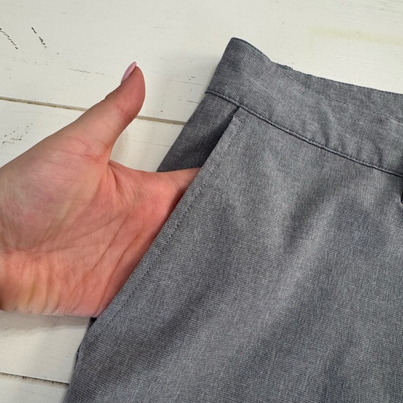 Travis Mathew Shorts - Picture 2 of 4